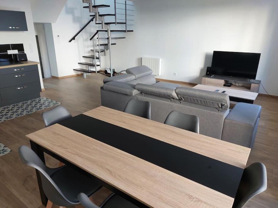 Appartement Moderne Hyper Centre Ville 4 Chambres Auray Exterior foto